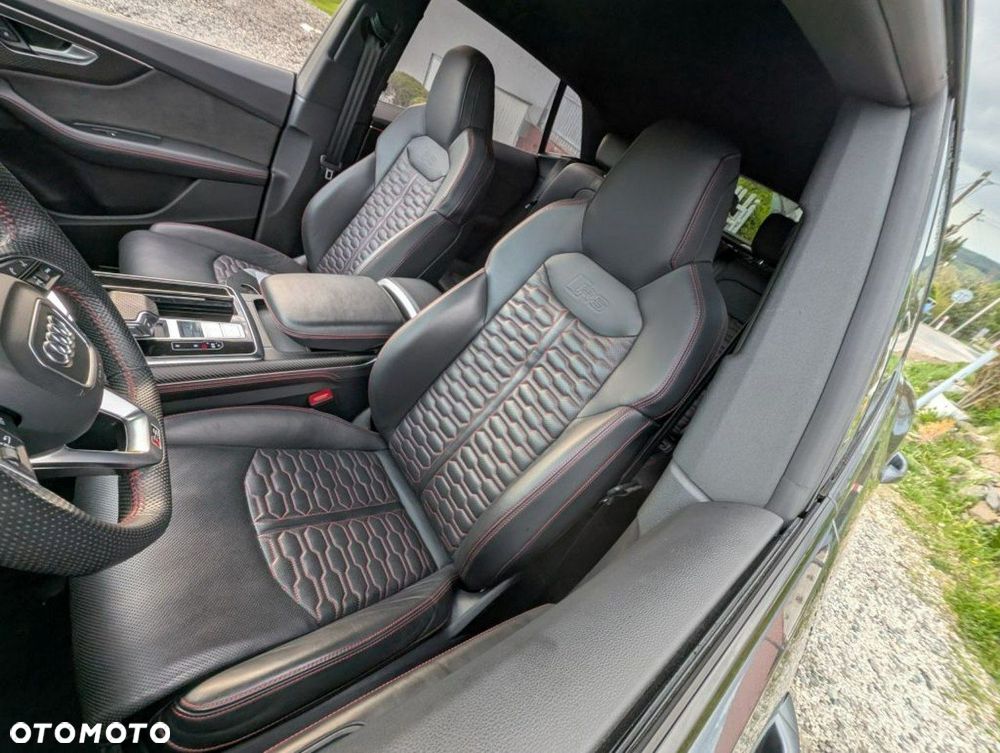 Audi RS Q8 - 10