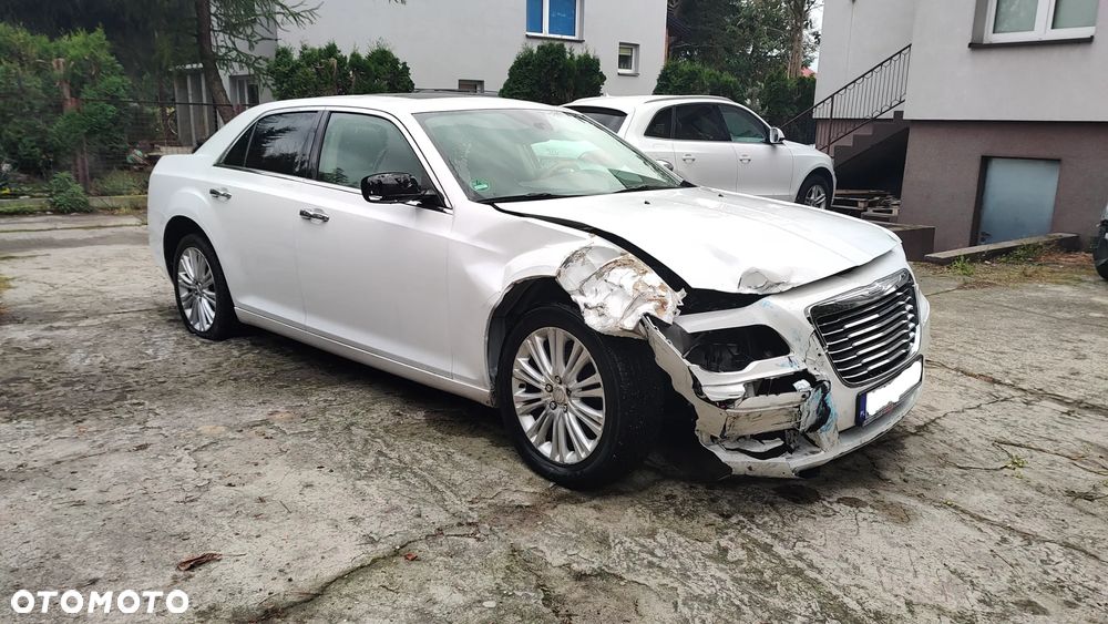 Chrysler 300C - 27