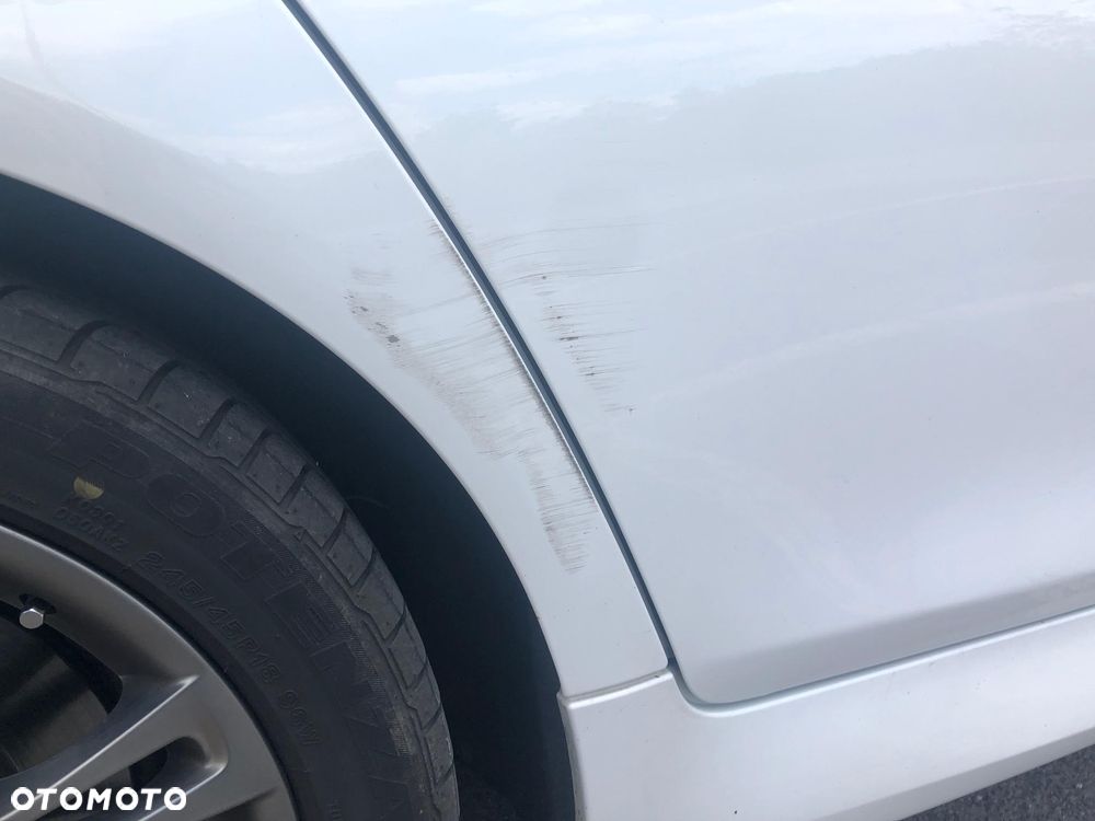 BMW Seria 5 528i xDrive - 20