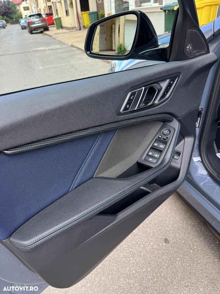 BMW M1 M135i xDrive - 11