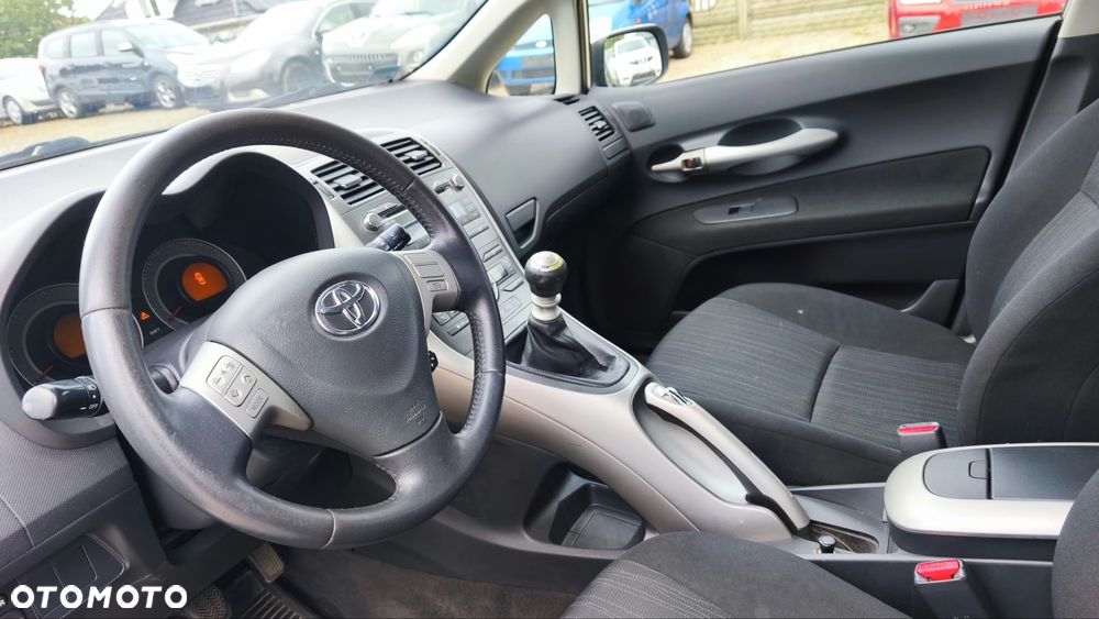 Toyota Auris - 5