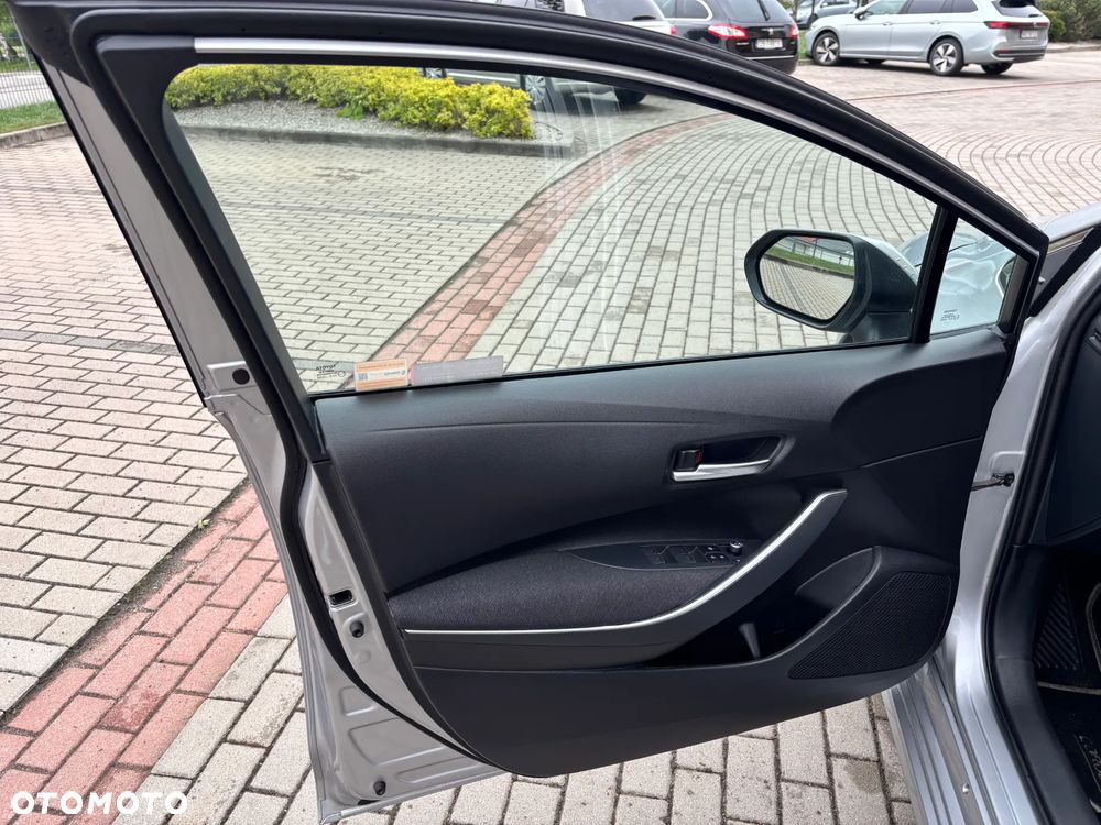Toyota Corolla 1.8 Hybrid Comfort - 24