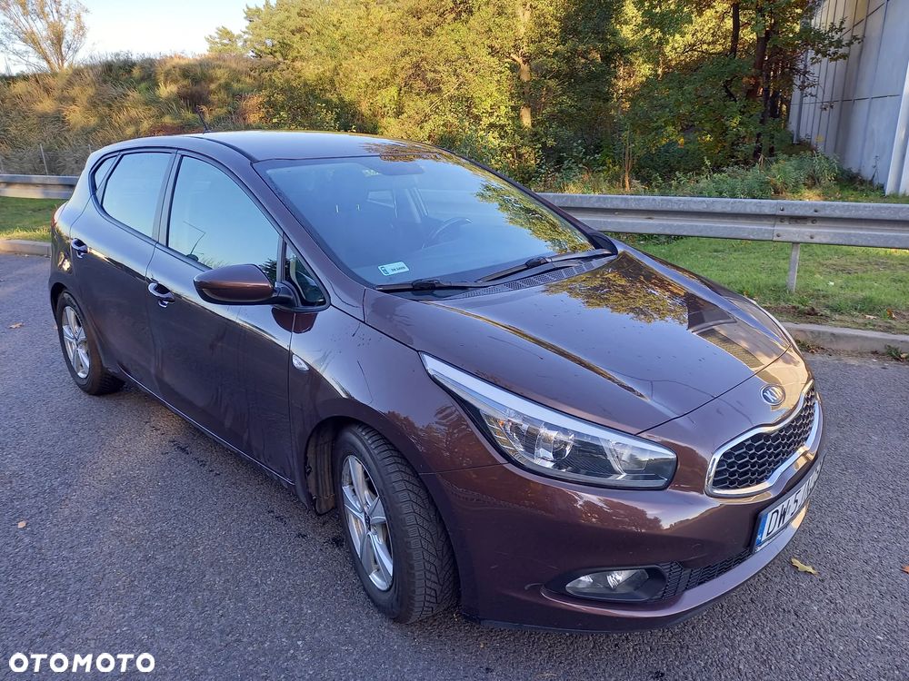 Kia Ceed - 4