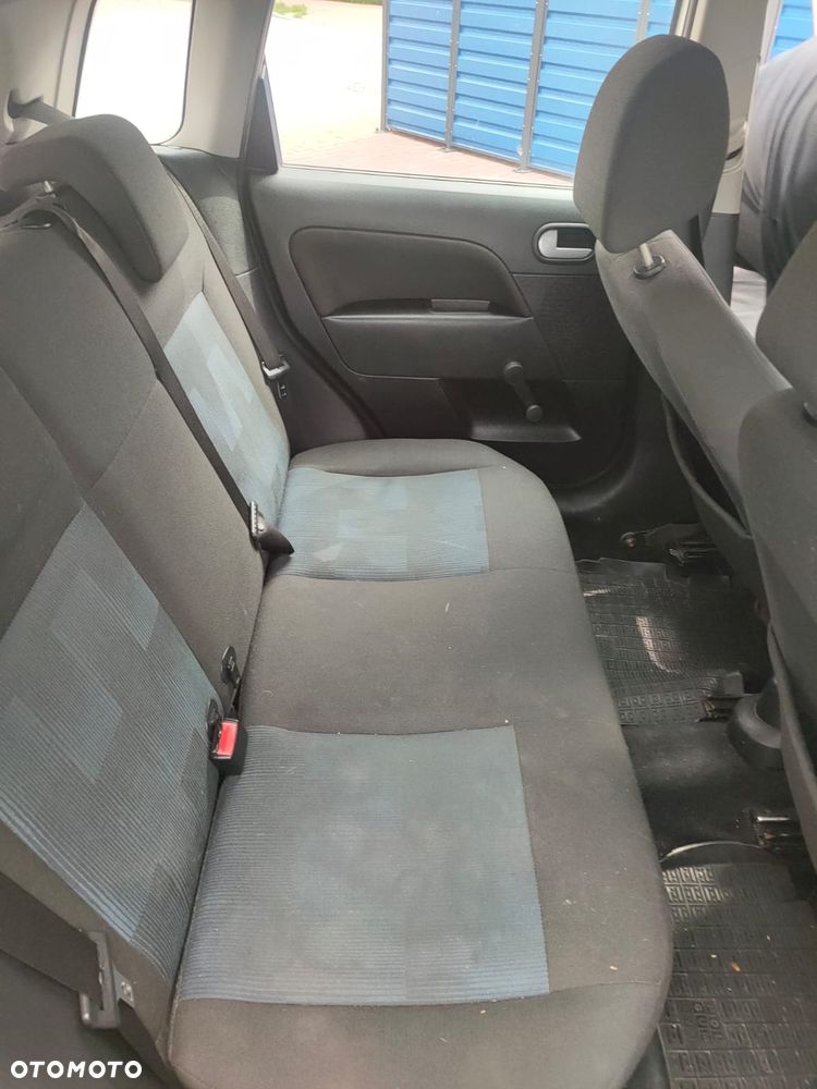 Ford Fiesta - 7