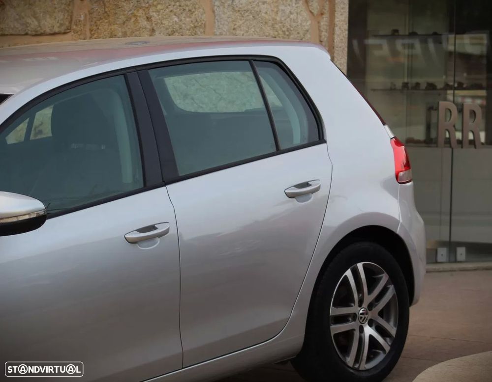 VW Golf 1.6 TDi Highline - 28