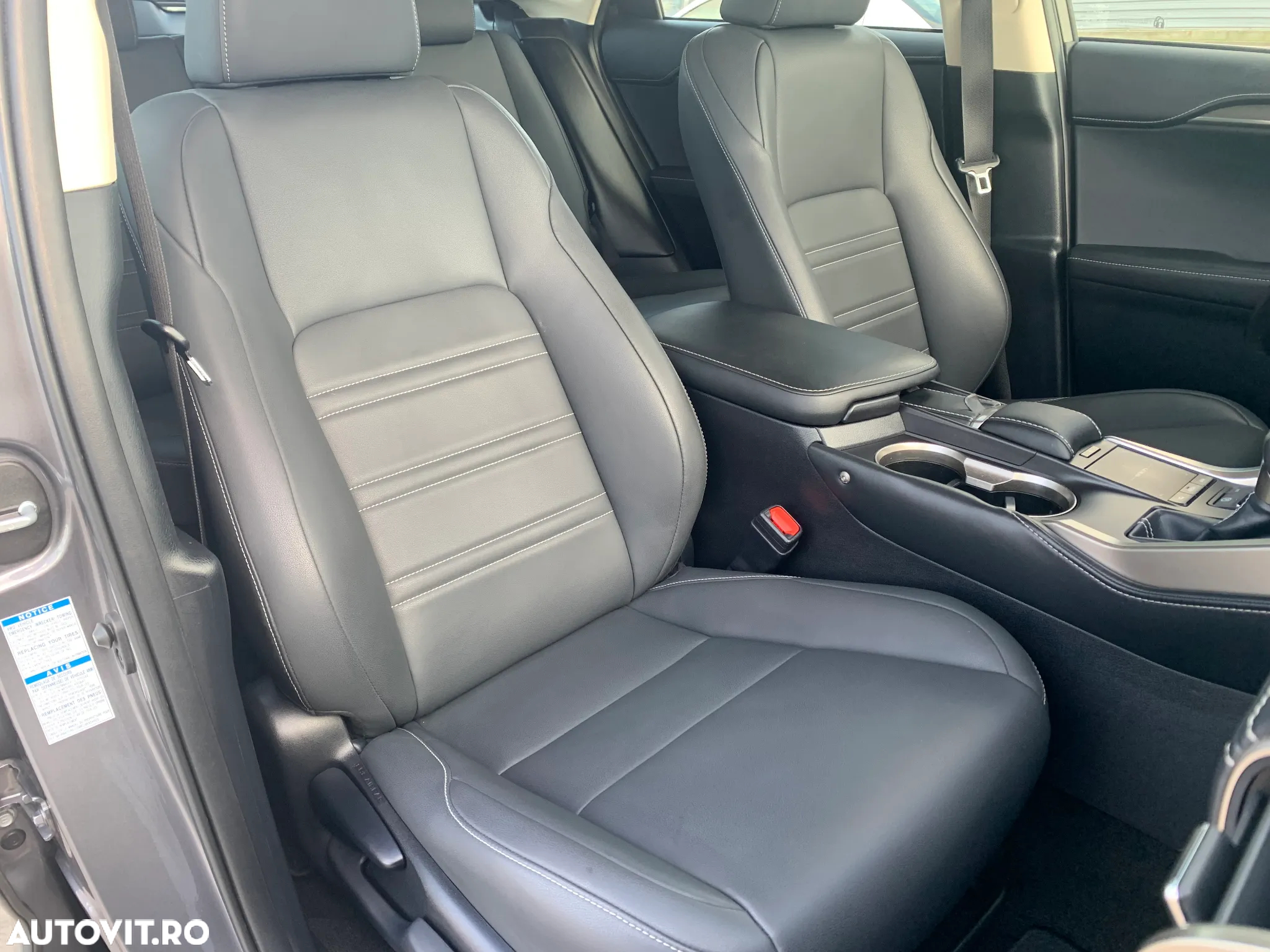 Lexus Seria NX - 13