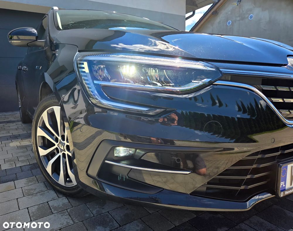 Renault Megane 1.3 TCe FAP Techno EDC - 11