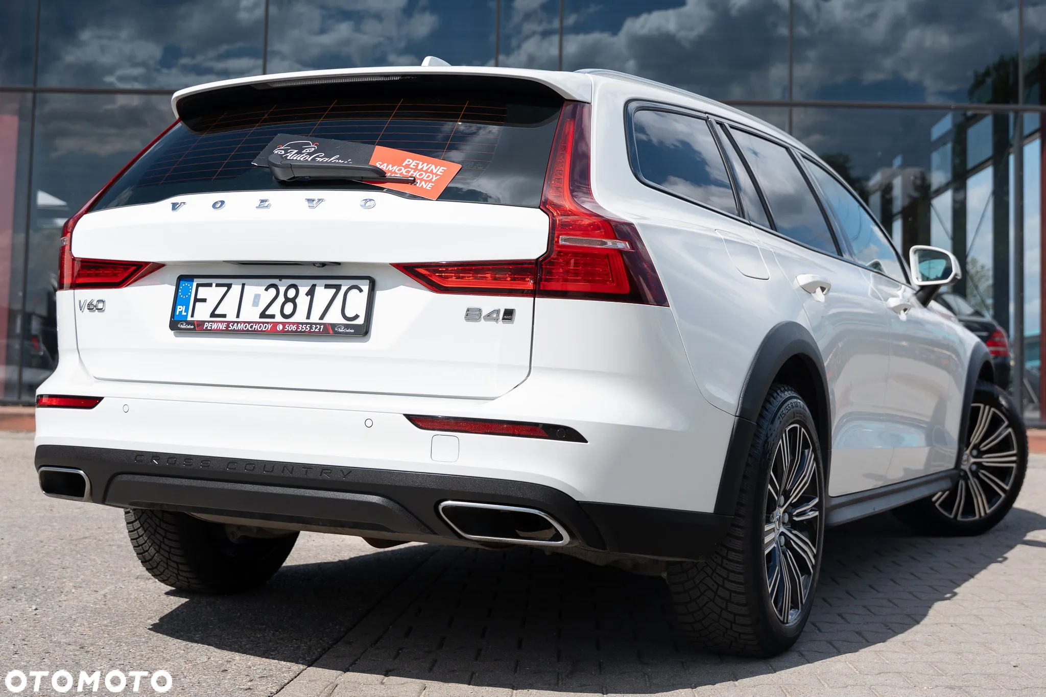 Volvo V60 Cross Country B4 D AWD Geartronic Pro - 9