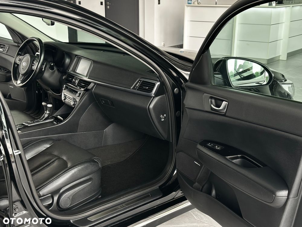 Kia Optima - 23