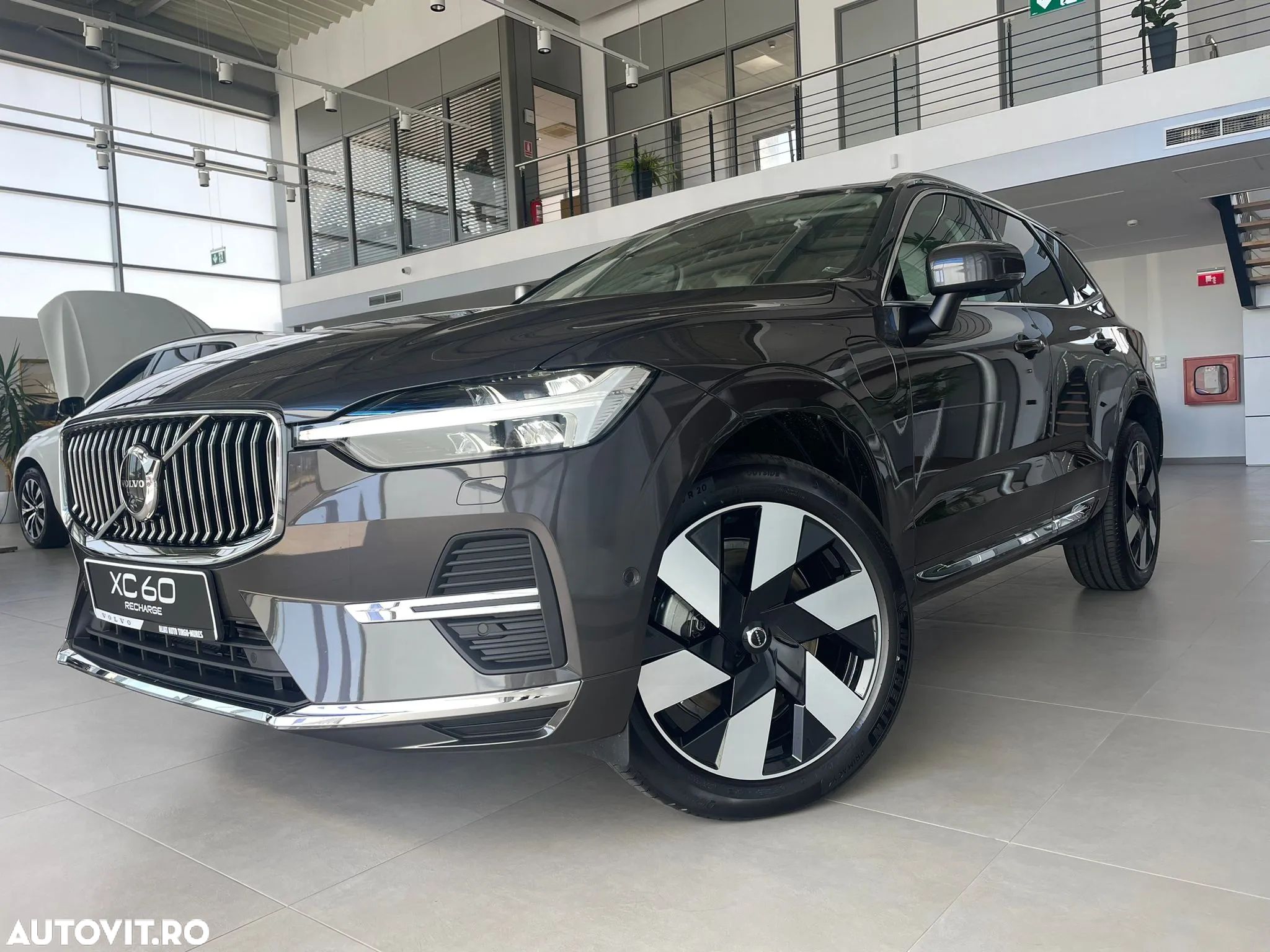 Volvo XC 60 T6 AWD AT PHEV Plus Bright - 1
