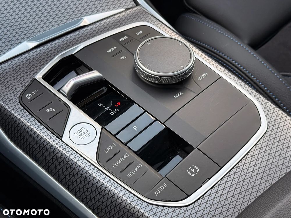 BMW Seria 3 320d xDrive M Sport sport - 24