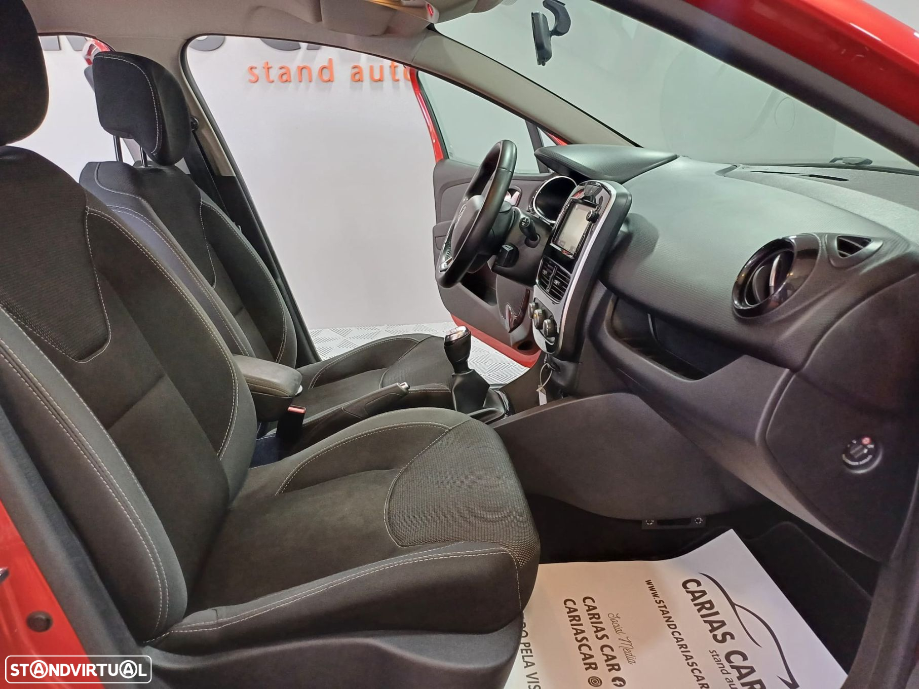 Renault Clio 0.9 TCe Limited - 12