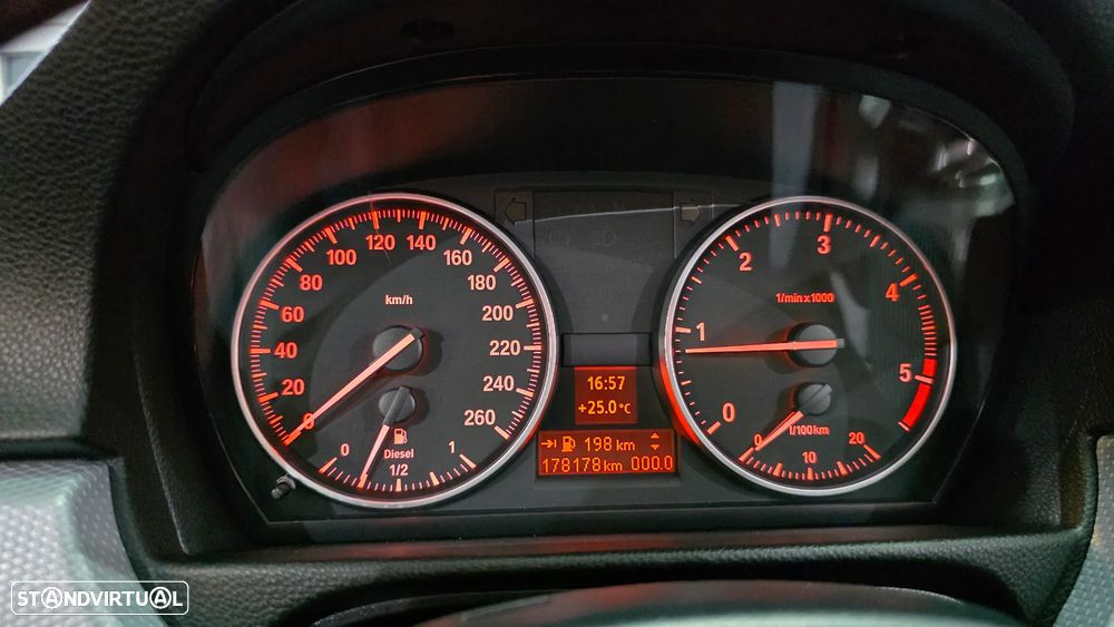 BMW 320 - 32