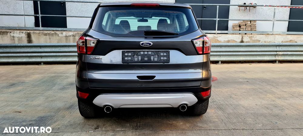 Ford Kuga 1.5 TDCi 2WD Trend - 31