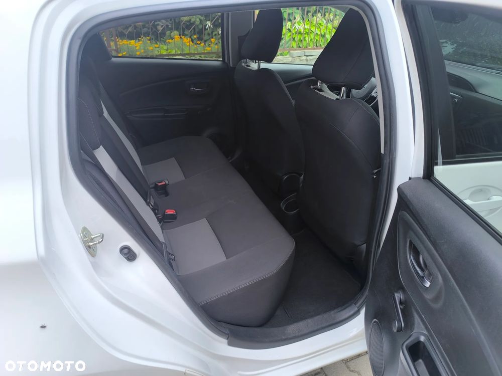 Toyota Yaris - 16