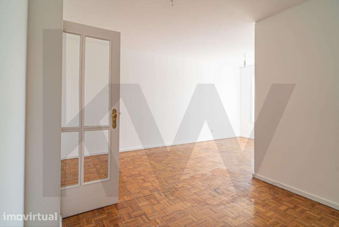 Apartamento T2 | Último piso | Vistas desafogadas | Elevada luminosida - Grande imagem: 4/21
