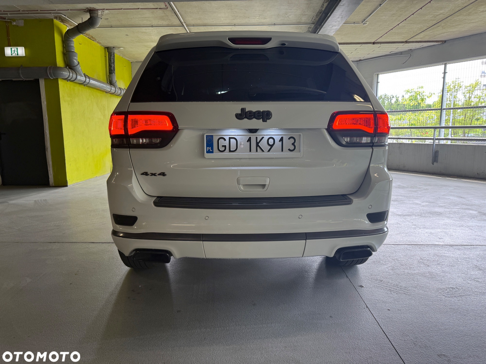 Jeep Grand Cherokee 5.7 V8 HEMI Overland Summit - 11