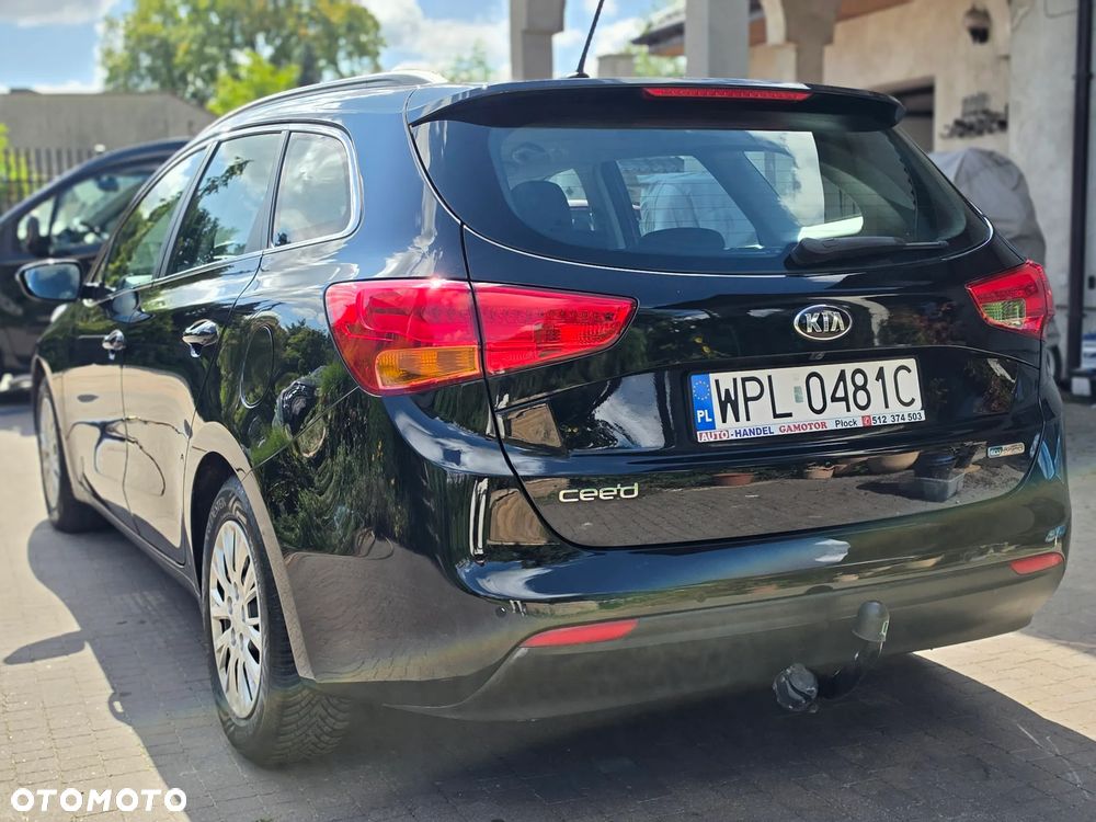 Kia Ceed - 8