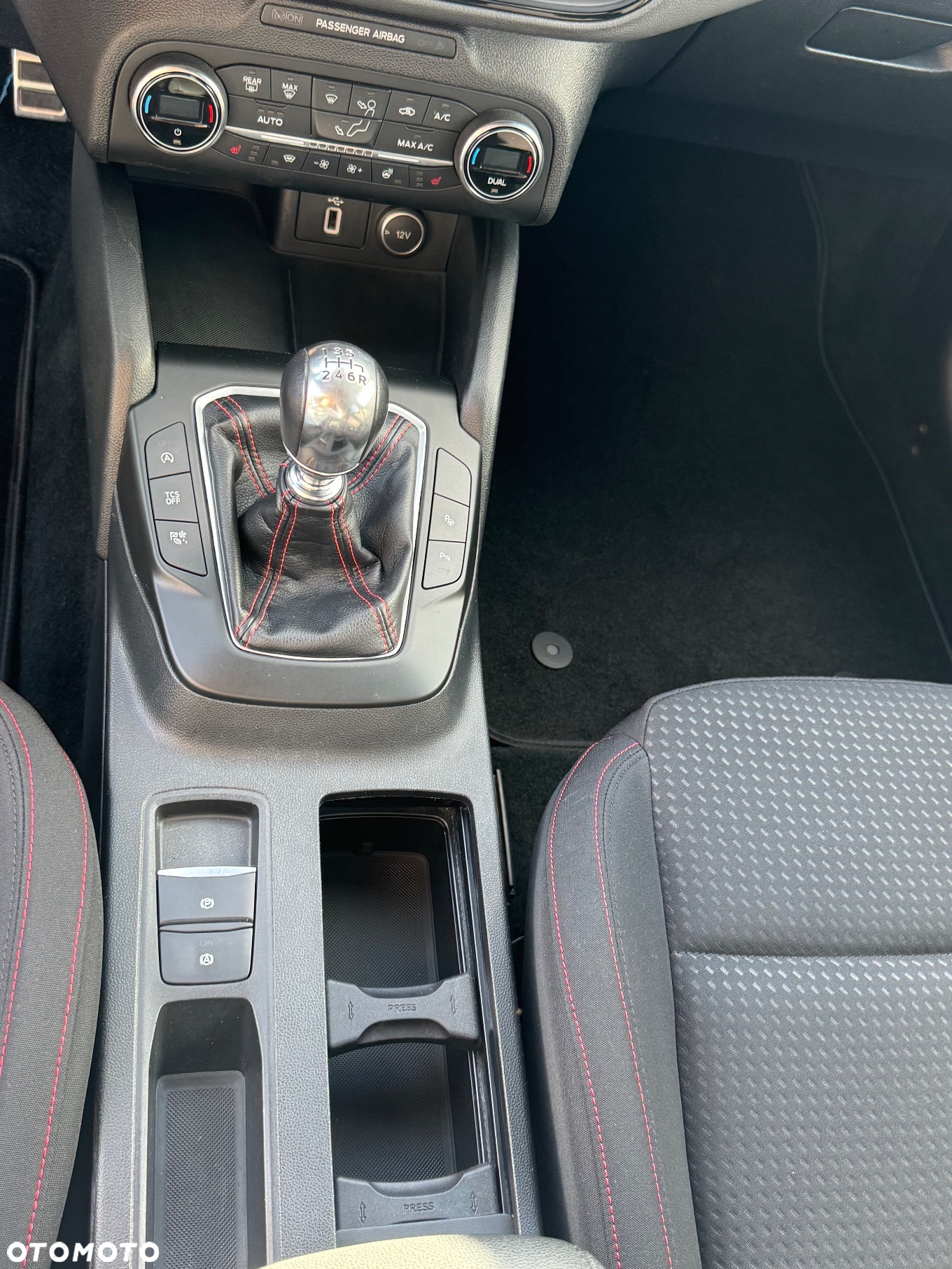 Ford Focus 1.0 EcoBoost ST-Line - 9