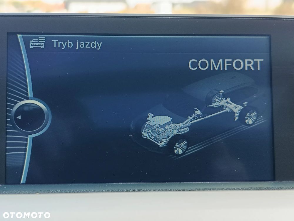 BMW Seria 3 320d - 23