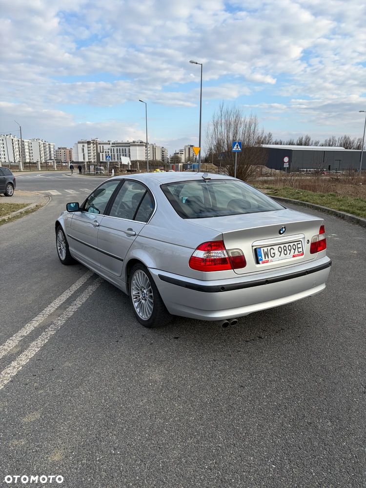 BMW Seria 3 330xi - 21
