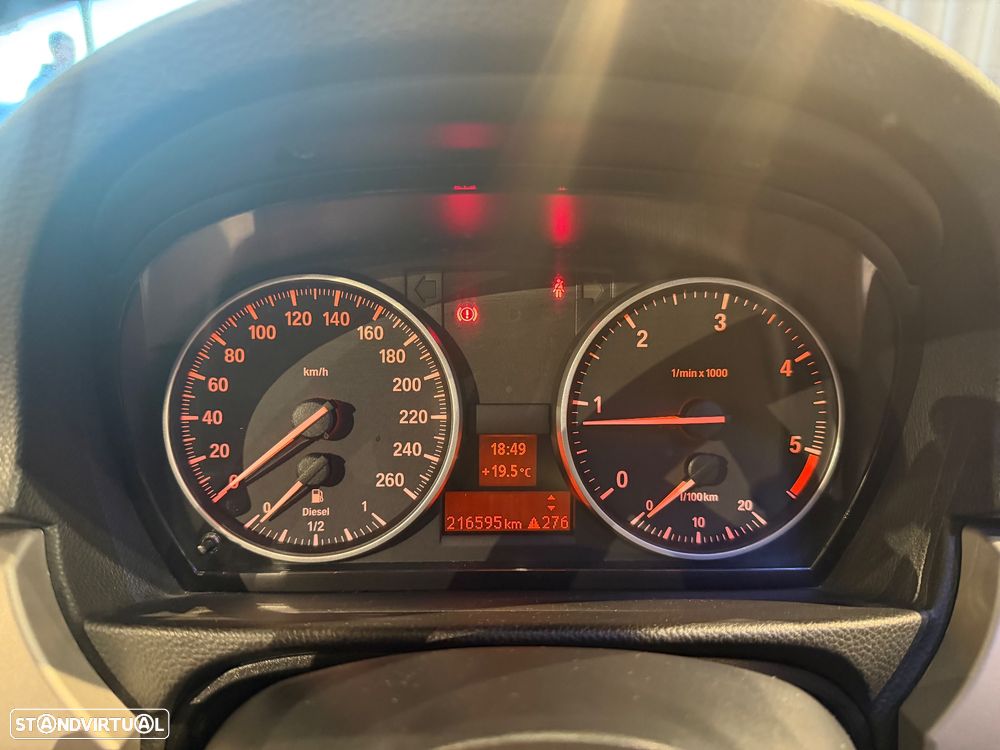 BMW 320 d Navigation Sport - 35