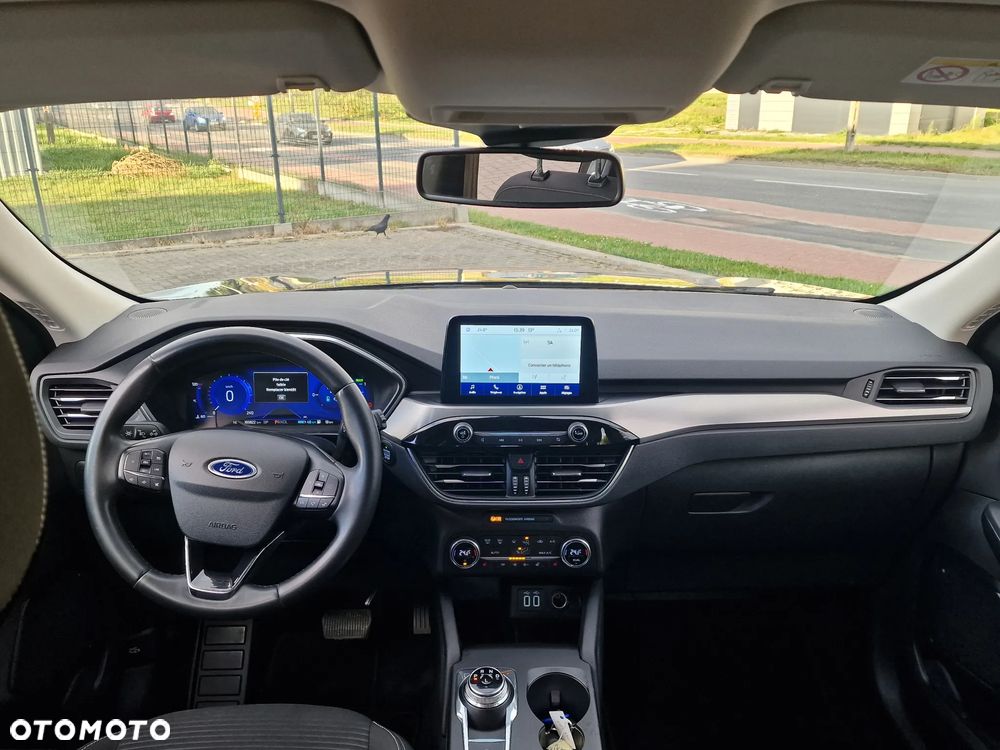 Ford Kuga - 28