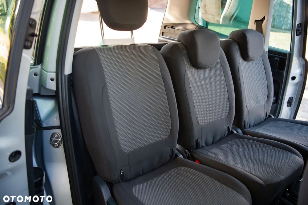Volkswagen Sharan 2.0 TDI Comfortline DSG - 18