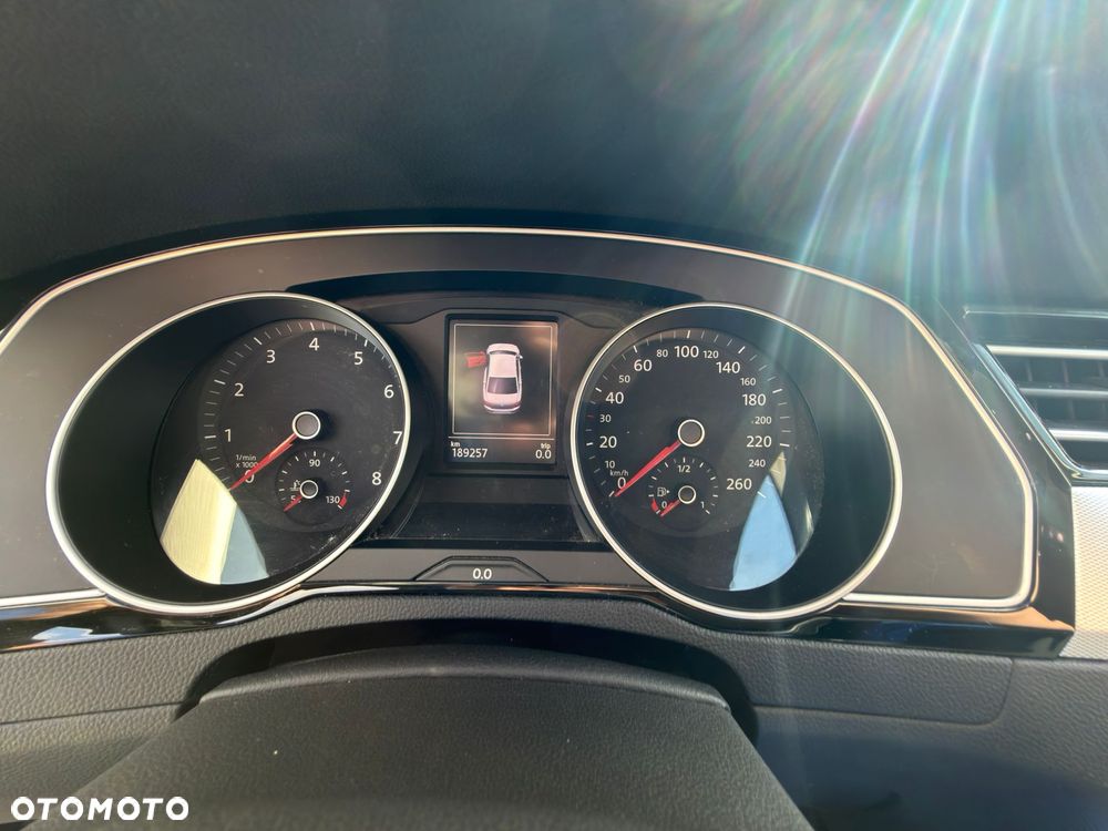Volkswagen Passat 1.8 TSI BMT Comfortline - 22