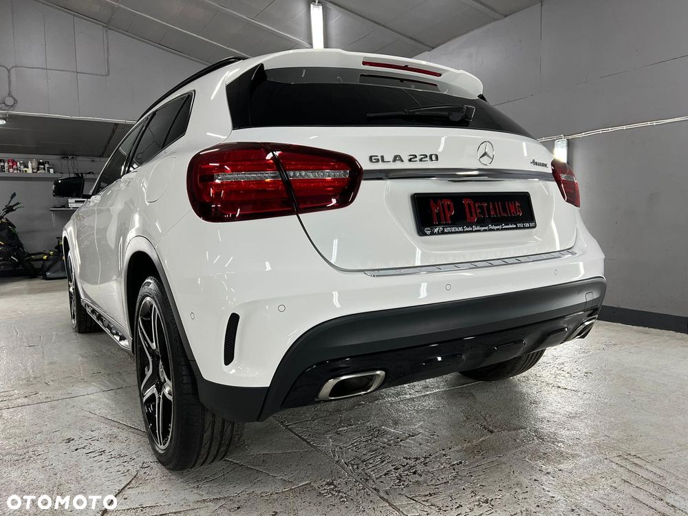 Mercedes-Benz GLA 220 4-Matic AMG Line - 2