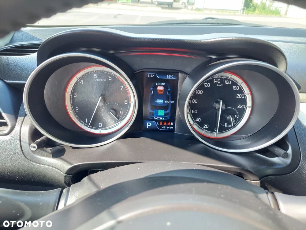 Suzuki Swift 1.2 Dualjet SHVS Premium Plus CVT - 13