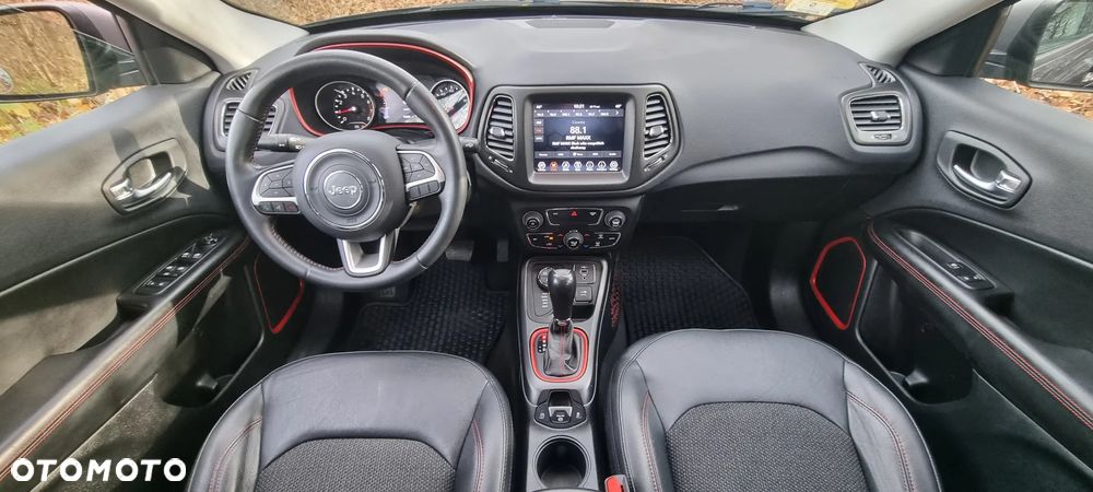 Jeep Compass - 28