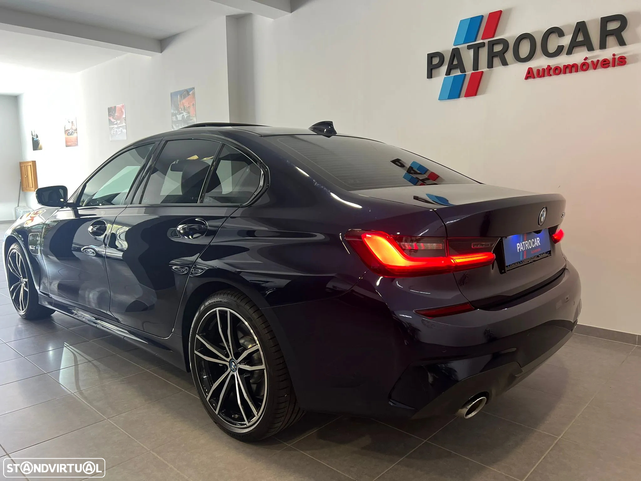 BMW 330 e Pack Desportivo M Auto - 19