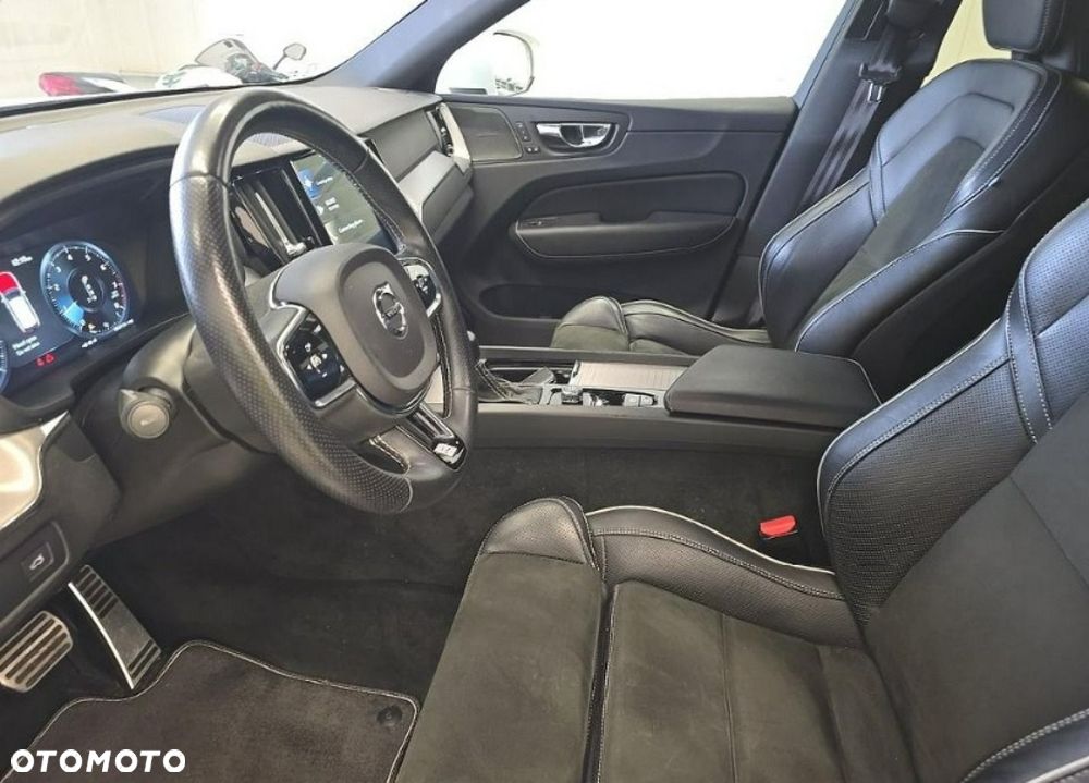 Volvo XC 60 T5 AWD R-Design - 7