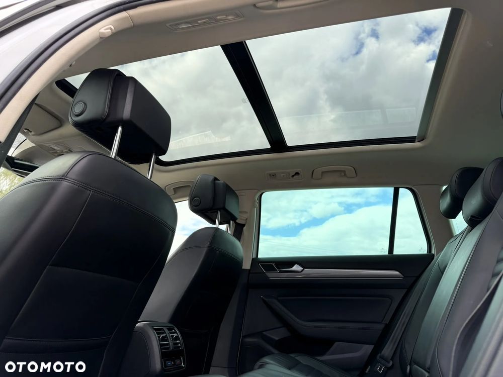 Volkswagen Passat - 17