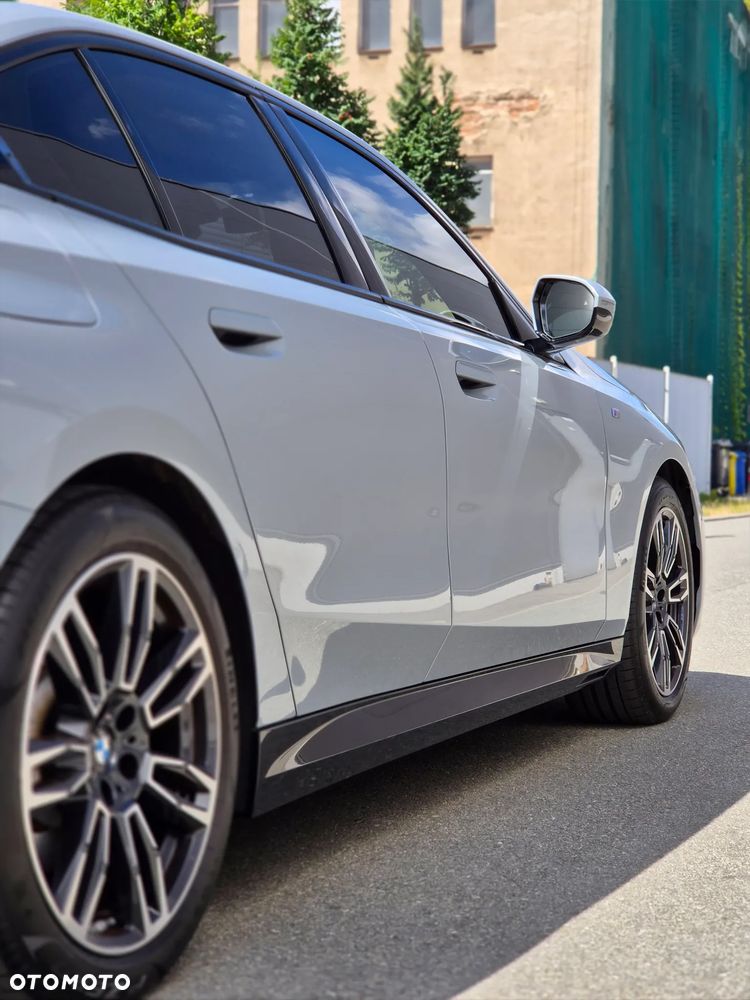 BMW Seria 5 - 34