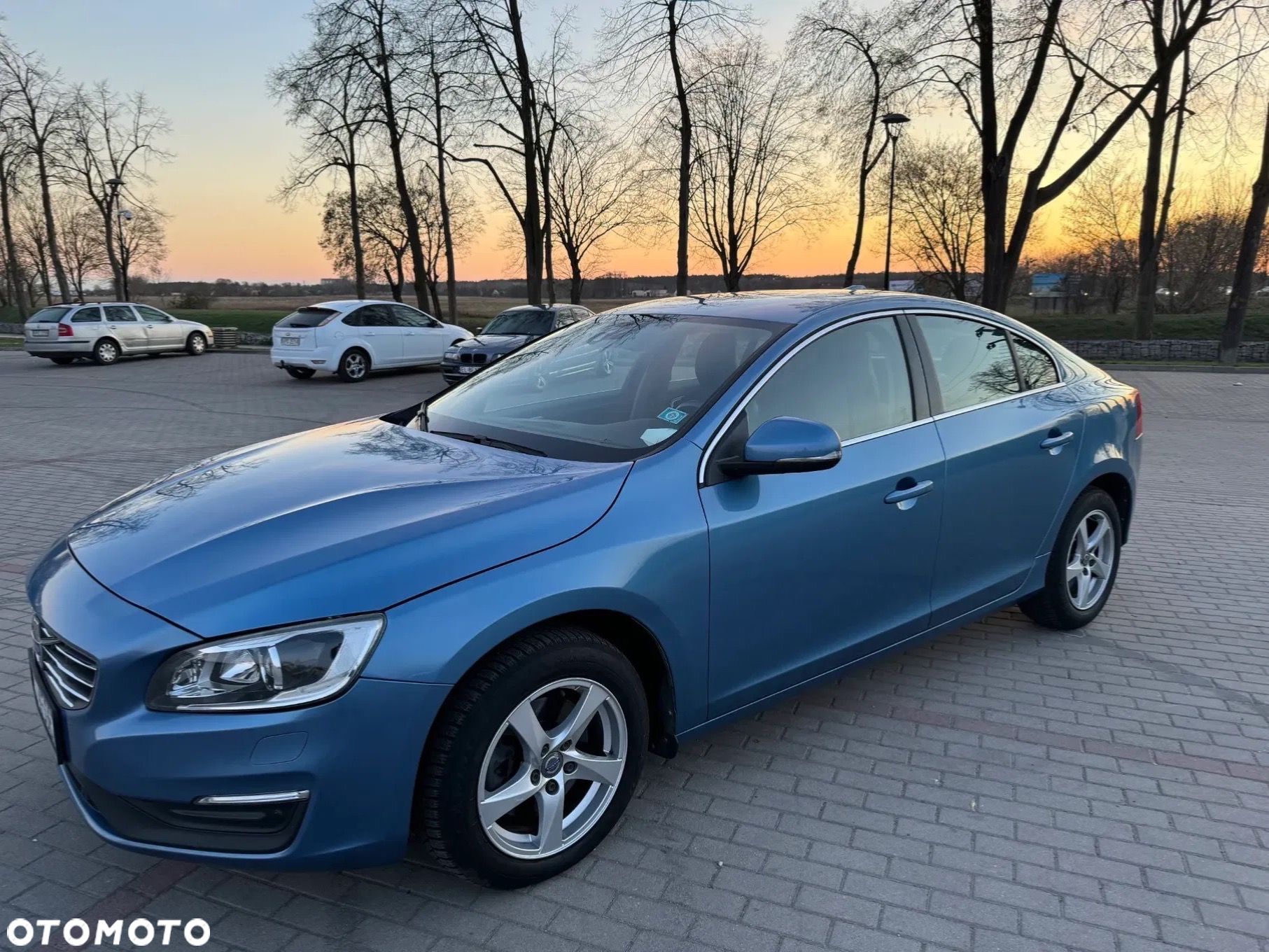 Volvo S60 D4 Drive-E Momentum - 1