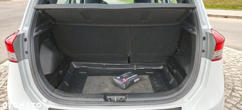 Hyundai ix20 - 15
