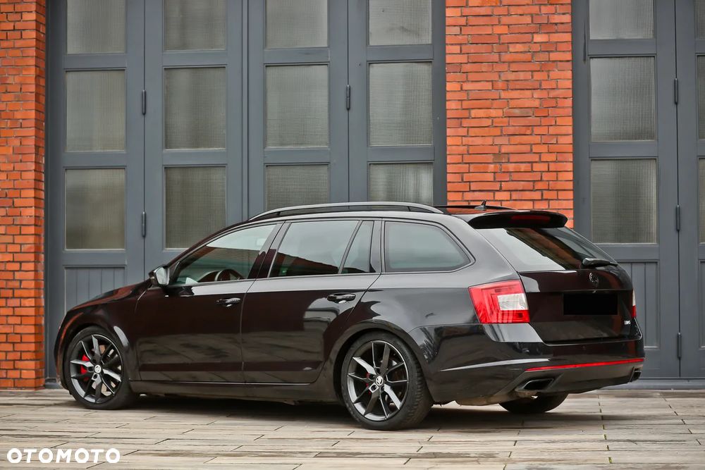 Skoda Octavia 2.0 TDI DSG RS - 12