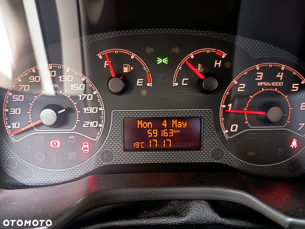Fiat Fiorino 1.4 Lounge - 8