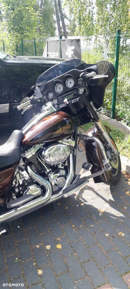 Harley-Davidson Touring Street Glide - 16