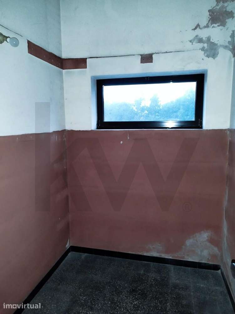 Loja para converter em habitação – Oportunidade única em S. João da - Grande imagem: 3/6