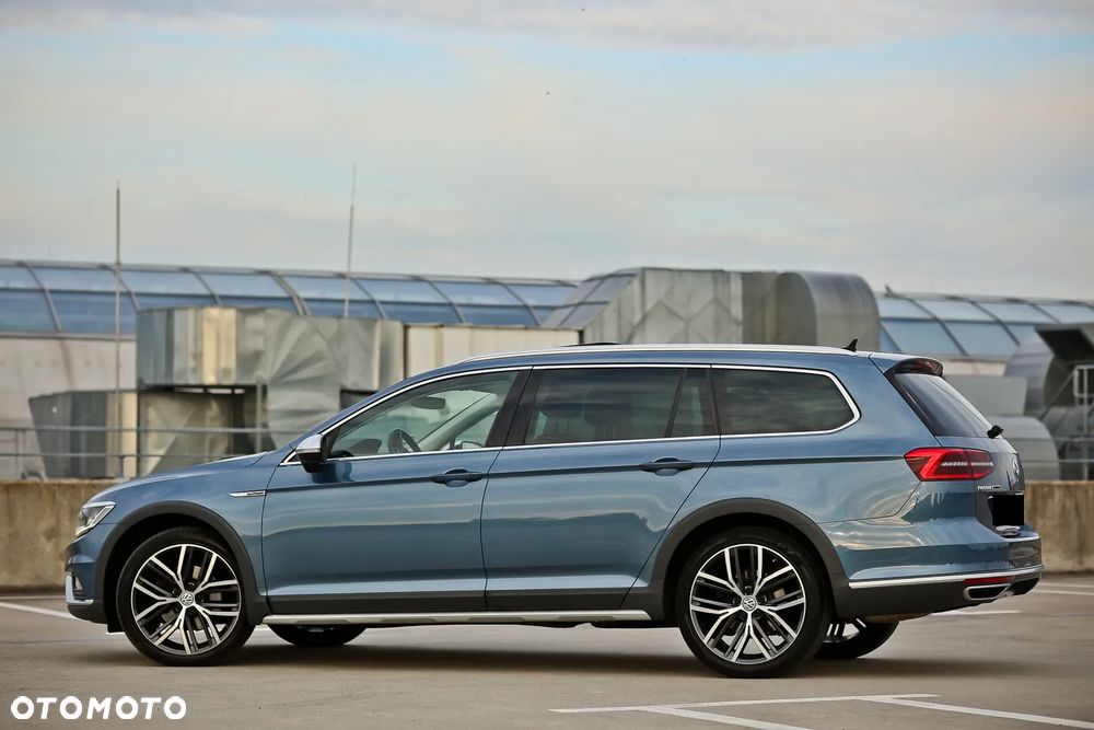Volkswagen Passat Alltrack - 11