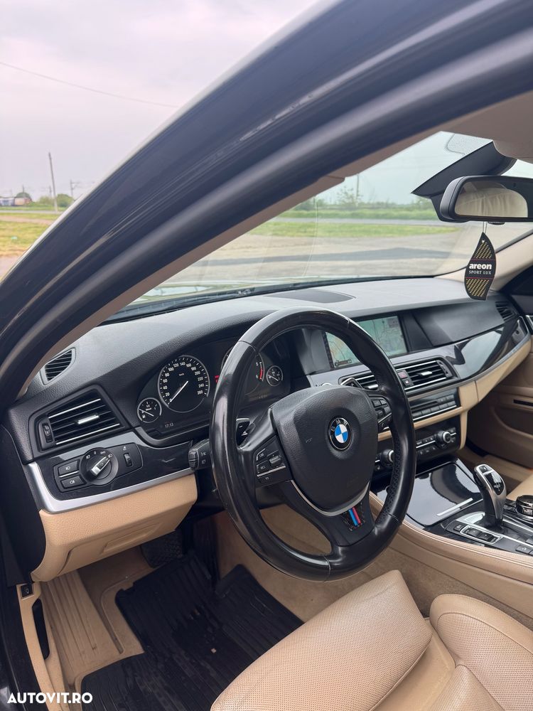 BMW Seria 5 525d xDrive - 7