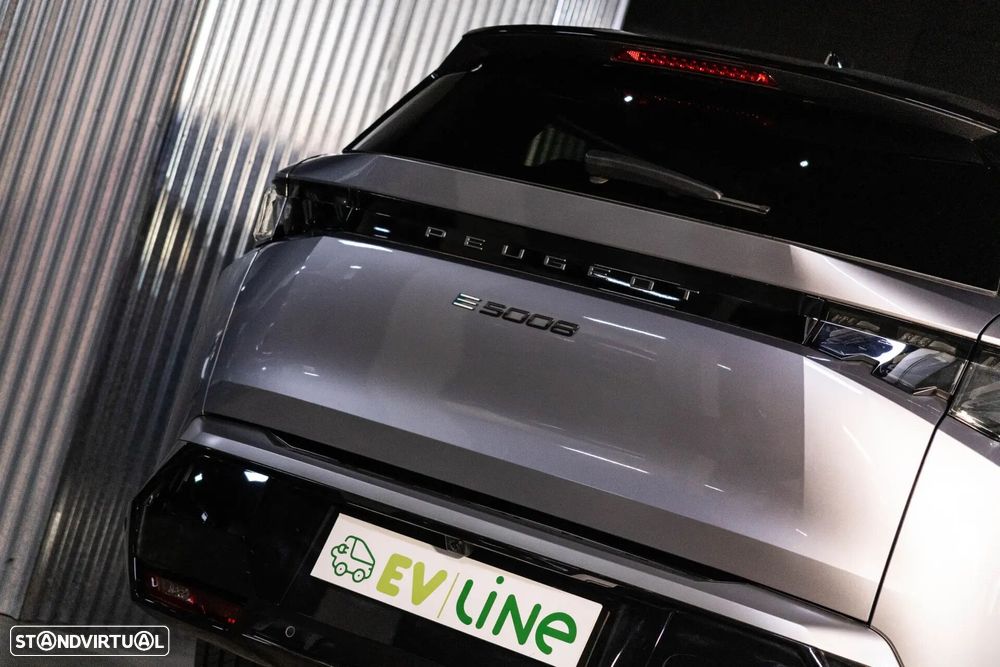 Peugeot E-5008 73 kWh GT - 13