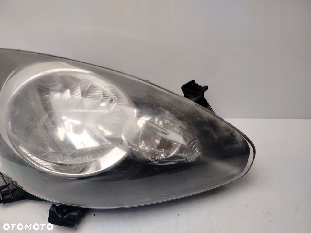 toyota aygo i 05r- reflektor lampa prawy przód prawa przednia - 3