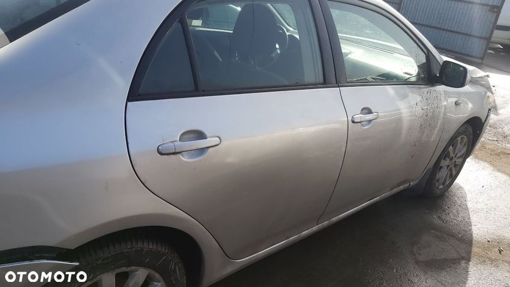 TOYOTA COROLLA e15 2,0 D4D sprezarka kompresor klimatyzacji - 7