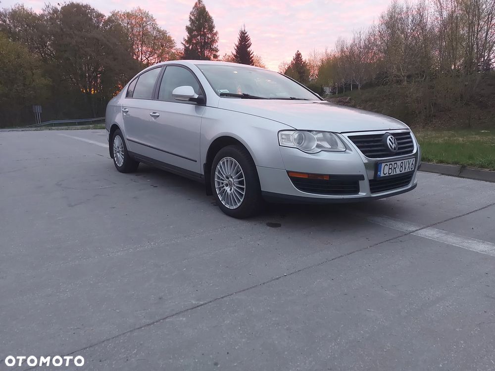 Volkswagen Passat 1.8 TSI Trendline - 1