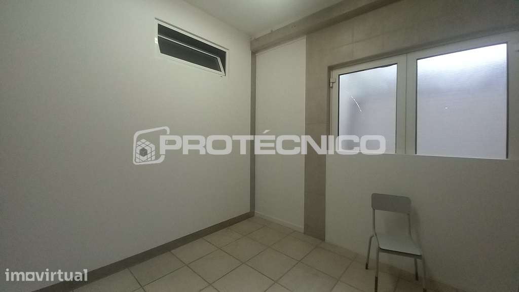 Armazém 550m2 – Aveiro - Grande imagem: 5/12
