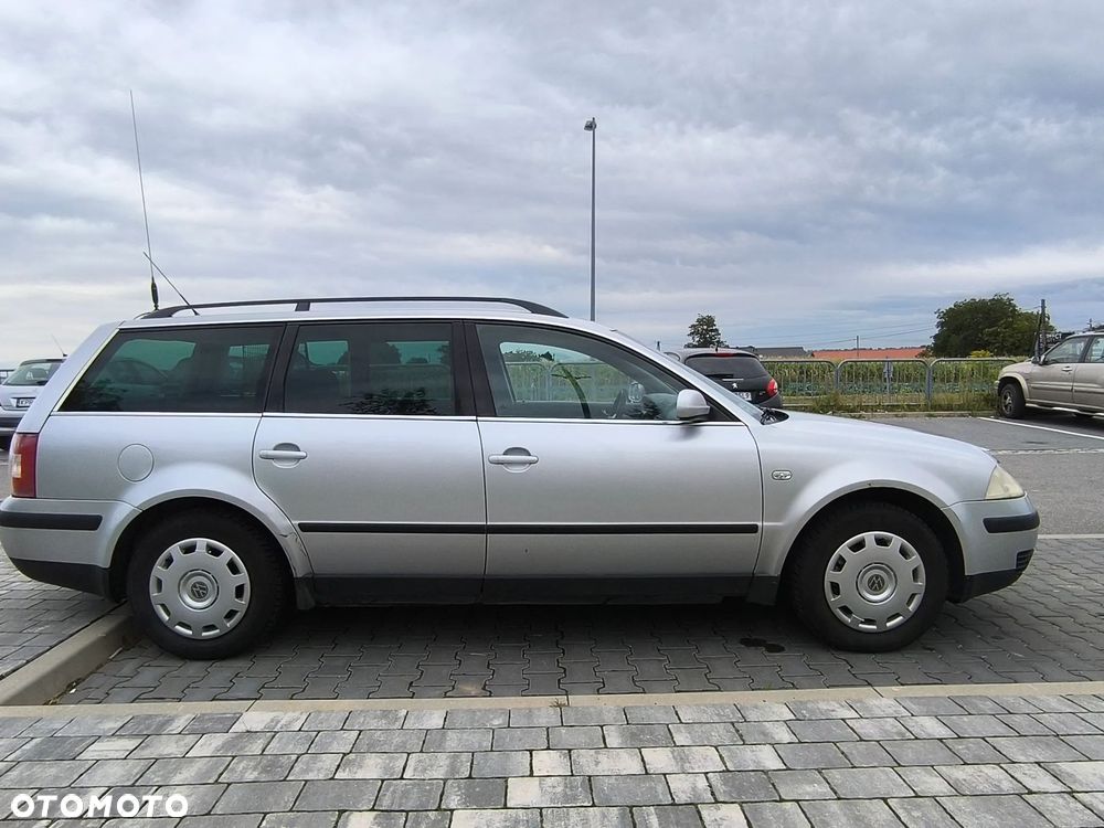 Volkswagen Passat 1.9 TDI Basis - 9